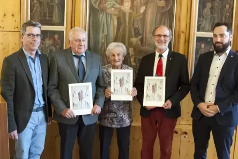  Geschäftsführer Stephan Moser mit den geehrten Gründungsmitgliedern Stefan Arnold, Doris Weisbrodt, Werner Fenrich und Diözesan