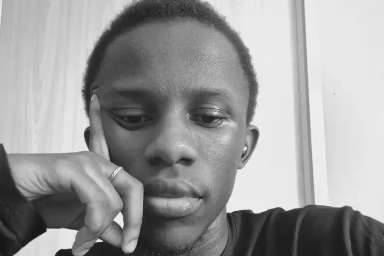 Rwothomio Gabriel ist Sprecher der Nichtregierungsorganisation &bdquo;No White Saviors&ldquo; (NWS), in Uganda. 