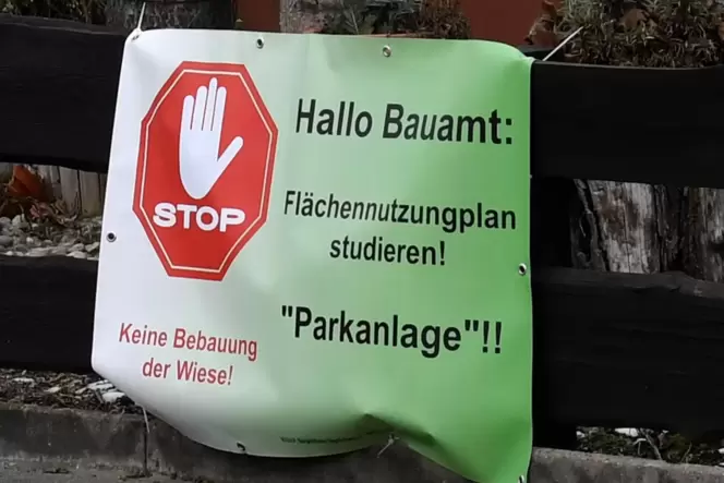 Seit Bekanntwerden von Bauplänen 2016 gibt es im Ziegelhof-Gebiet Protest dagegen.