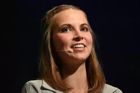 Lea Baßler bei der Fachbefragung. 
