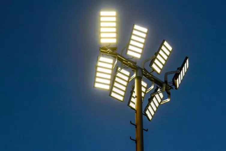 LED-Leuchten sparen Kosten beim Flutlicht. 