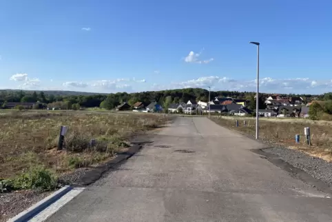 Lange wird es nicht mehr dauern, bis im zweiten Abschnitt des Schlüssels die ersten Häuser entstehen. Lange wird es nicht mehr dauern, bis im zweiten Abschnitt des Schlüssels die ersten Häuser entstehen.