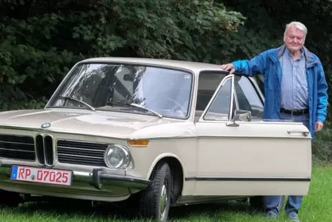 Farbton sahara-beige und 100 PS unter der Haube: der BMW 2002 von Theo Nieser.
