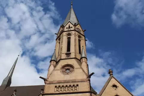 Im oberen Gemeindesaal im Gemeindehaus der Apostelkirche startet das Erzählcafé. 