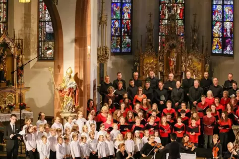 Die Junge Kantorei St. Martin bereitet sich auf eine Uraufführung vor. 