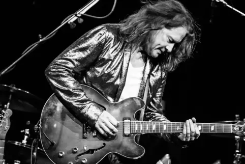 70 und kein bisschen leise: Robben Ford.