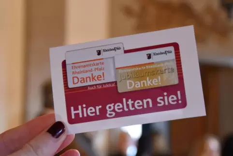Die Ehrenamtskarte wird unter anderem auch in Landau ausgestellt. Die Ehrenamtskarte wird unter anderem auch in Landau ausgestellt.