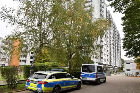 Der 44-jährige Getötete wies mindestens eine Stichverletzung auf. 