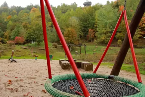  Kostenloses Herbstvergnügen für Kinder bis etwa zwölf Jahre: der Erlebnispark unterm Teufelstisch bei Hinterweidenthal.