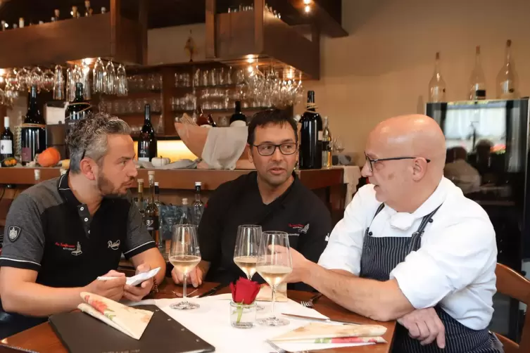 Robert Klüber, Ralf Bamesberger und Peter Steverding (von links) sind sich einig: Jene Gastrobetriebe, die auf Qualität und eine
