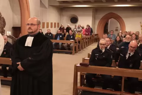 Die Pfarrer Martin Tiator (links) und Christopher Markustzik. 