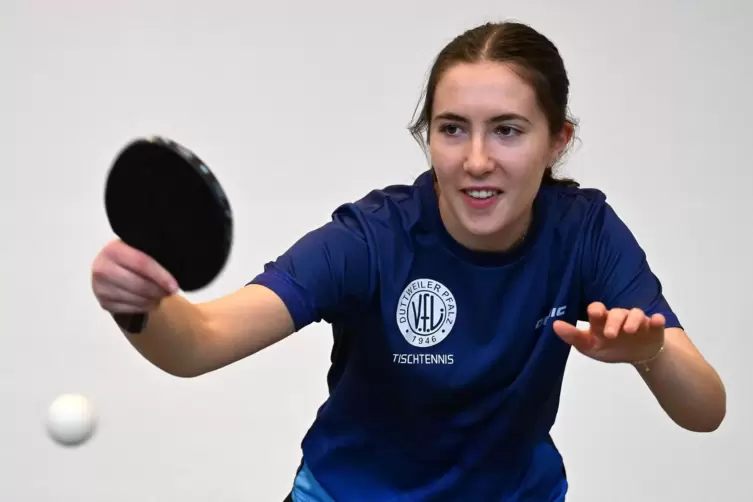 Katharina Bruck muss einmal quer durch ihr Heimatdorf laufen, um ins Tischtennistraining zu kommen.
