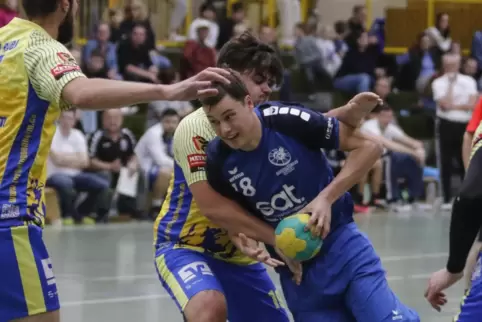 Felix Selz (am Ball) war der beste Schütze der „Wölfe“.