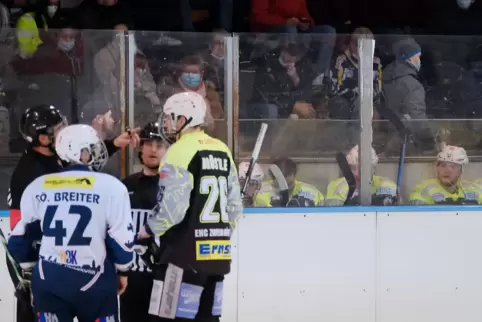 In Pforzheim saßen die „Hornets“ so gut wie gar nicht auf der Strafbank. In Pforzheim saßen die „Hornets“ so gut wie gar nicht auf der Strafbank.