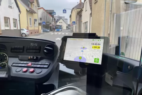 Die Busse sind technisch so ausgestattet, dass Fahrgastzahlen leicht abrufbar sind. Die Busse sind technisch so ausgestattet, dass Fahrgastzahlen leicht abrufbar sind.