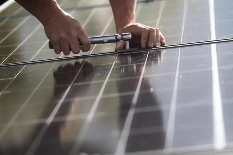 Die Klimaaktion fordert mehr Investitionen in Photovoltaikanlagen.