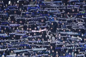 Auch Fans des SV Waldhof hatten dem Klub zufolge verwundert auf die Durchsage des Stadionsprechers reagiert. 