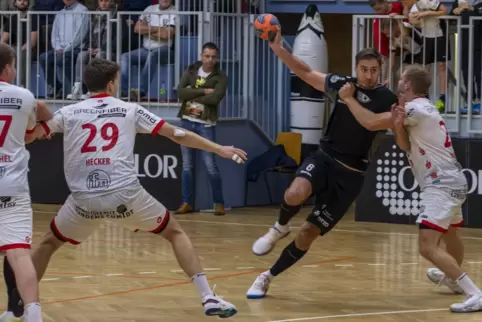 Zuletzt zeigte sich Gunnar Dietrichs TuS Dansenberg formverbessert. Jetzt steht ein wichtiges Auswärtsspiel auf dem Programm. 