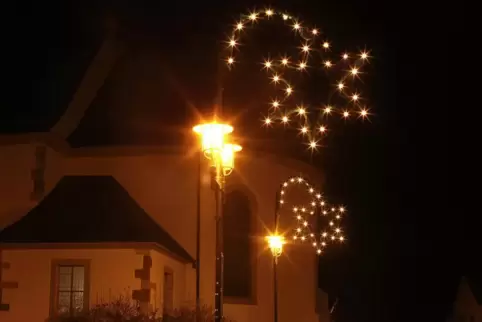 Über die Weihnachtsbeleuchtung in Rülzheim wird noch diskutiert.