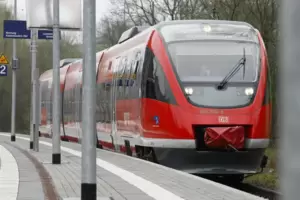 Zu den Leidtragenden des Personalmangels bei der Deutschen Bahn gehört die Lautertalbahn. Bis zum Jahresende fahren hier am Woch