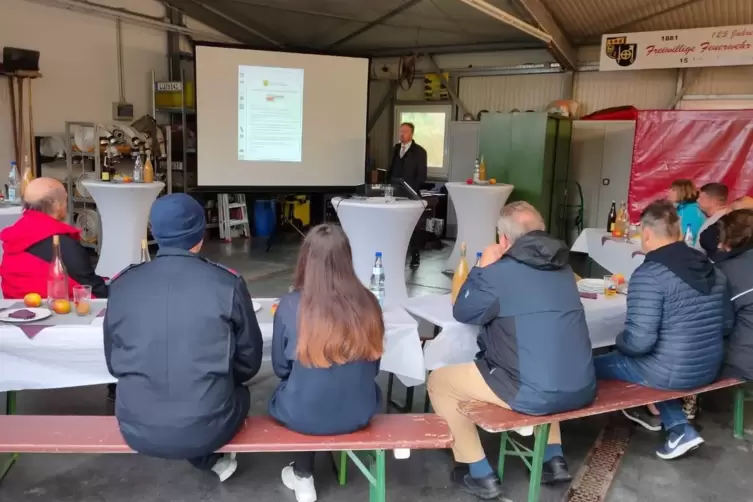 Ein bisschen enttäuscht ist Michael Reith von seiner Aktion im Beindersheimer Feuerwehrhaus. Er hatte auf mehr Besucher gehofft.