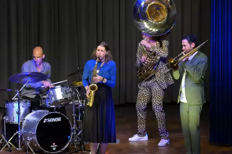 Jazz in Waldsee: Nicole Jöhanntgen und ihre Band Henry.
