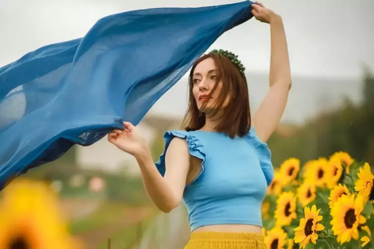  Schätzt die Sonnenblume als Symbol für Wärme und Hoffnung: die Ukrainerin Yuliya Yaroshenko.