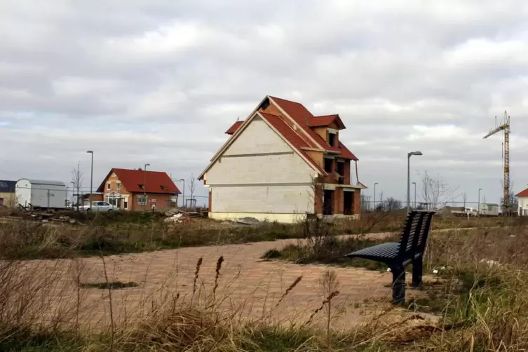 Damals war hier noch Platz: Das Baugebiet &bdquo;Am alten Damm&ldquo; ist mittlerweile fast komplett bebaut. 