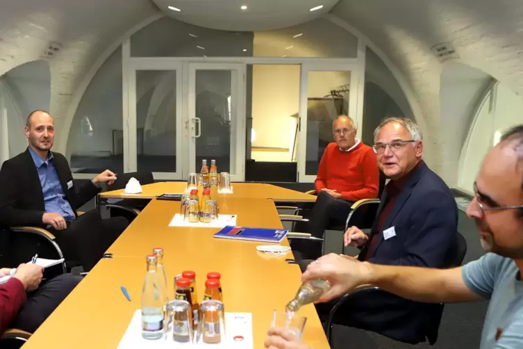 In der Redaktion (von links): Marc Sellmann, Sebastian B&ouml;ckmann, Dieter Lang und Ali Reza Houshami.