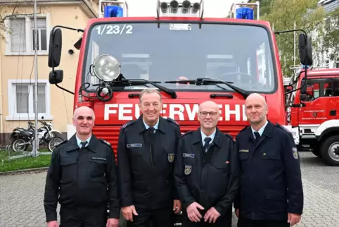 Geehrt beziehungsweise gewählt: die stellvertretenden Brand- und Katastrophenschutzinspekteure Markus Kruppenbacher (links) und 