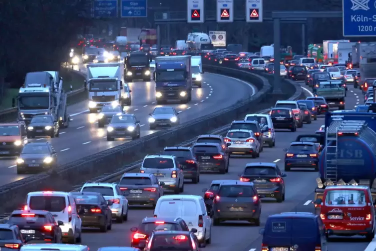 Der Verkehr hat beim Klimaschutz den größten Nachholbedarf.
