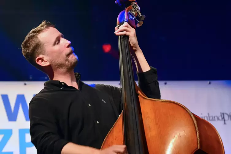 Tr&auml;ger des SWR Jazzpreises 2022: Petter Eldh. 