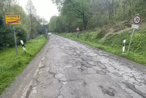 Der Zweibrücker Abschnitt ist von Schlaglöchern übersät. 