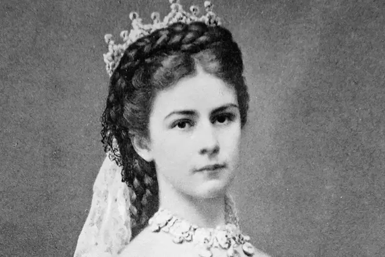 Zwischen Zwang und Freiheit: Karen Duve hat einen Roman über die bis heute als Sisi verehrte Kaiserin Elisabeth von Österreich-U