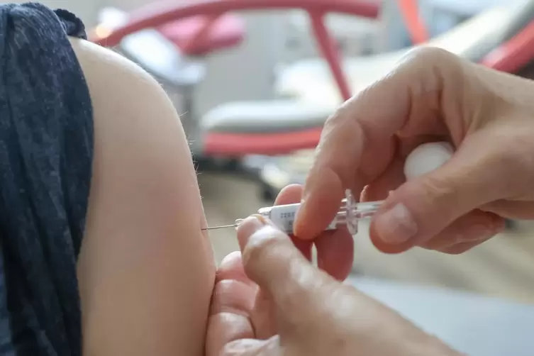 Für Ältere und für Risikopatienten wird die Grippe-Impfung von Ärzten empfohlen. 