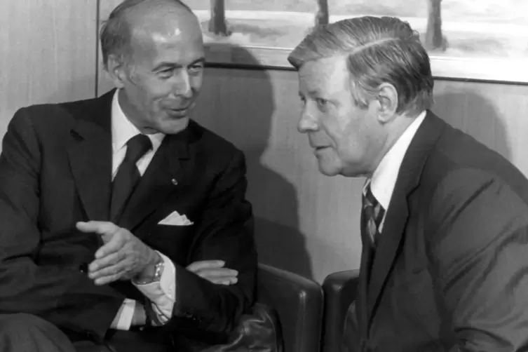 Der damalige Bundeskanzler Helmut Schmidt (rechts) und Frankreichs damaliger Staatspräsident Valéry Giscard d’Estaing waren ents