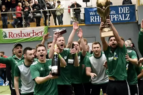 2019 wurde der Pokal beim Hallenfußballturnier letztmals ausgespielt. Sieger war das Team vom ASV Heßheim. Nun soll ein Neuanfan