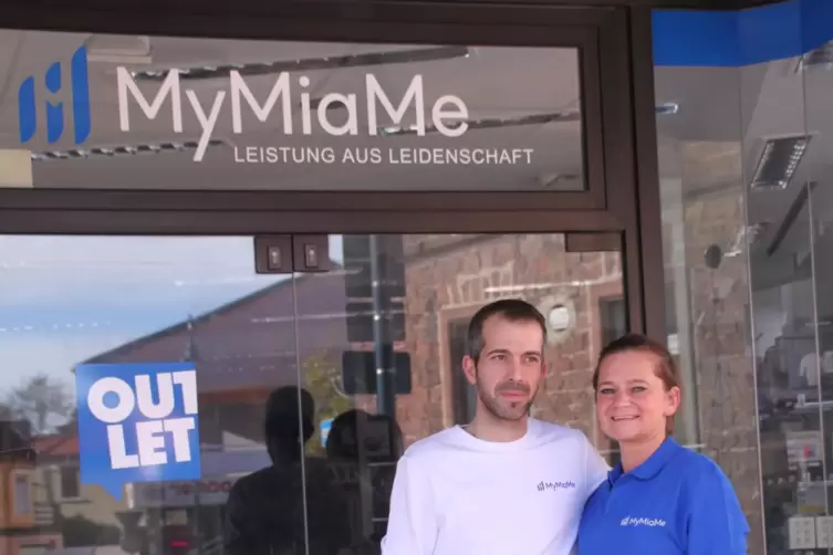 Metin Aksoy und seine Frau Milena eröffnen am Samstag ihr Outlet "MyMiaMe"