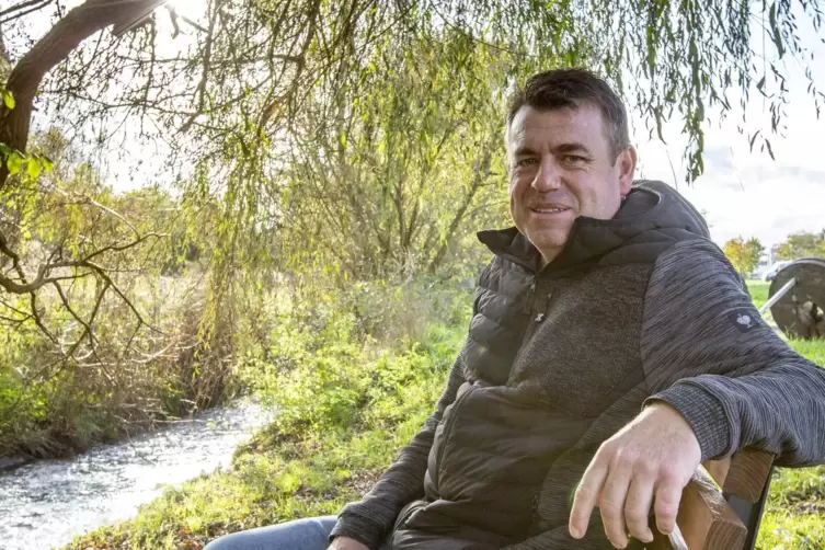 „Ein schöner Flecken in Otterbach“, meint Marco Reschke über das Areal zwischen Verbandsgemeinde und Spielplatz, aus dem man abe