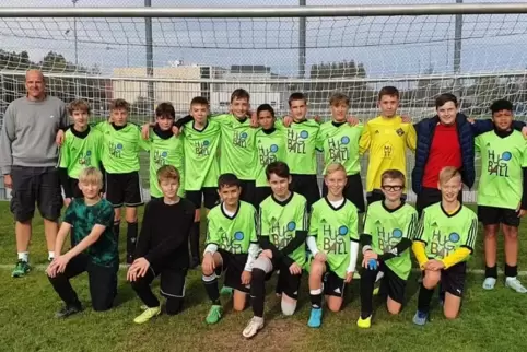 Knapp gewonnen: das siegreiche Team des Hugo-Ball-Gymnasiums in der Altersklasse WK III.