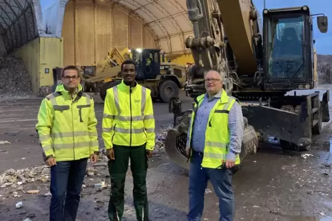 Beide Seiten profitieren vom gegenseitigen Austausch (von links): Andreas Zeller, Jean Luc Masabo und Oliver Hauck.
