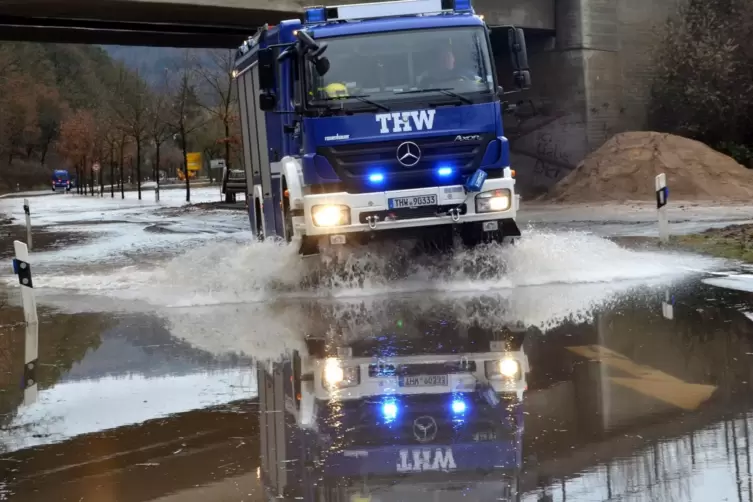 Hochwassereinsatz nach Regen. 