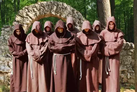 Die acht Sänger der „Gregorian Voices“ stammen laut Mitteilung ihrer Konzertagentur alle aus der Ukraine – deshalb gibt es beim 