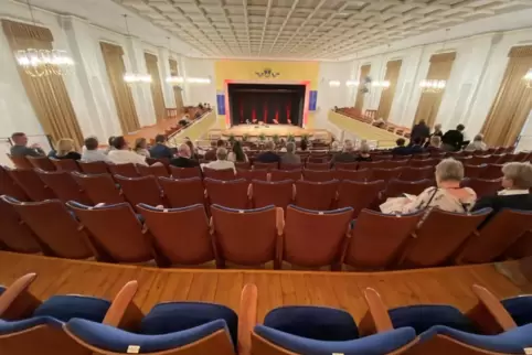 Lag es an fehlender Werbung, dass viele Sitzreihen beim Konzert des Euroclassic-Festivalorchesters in diesem Jahr leer geblieben