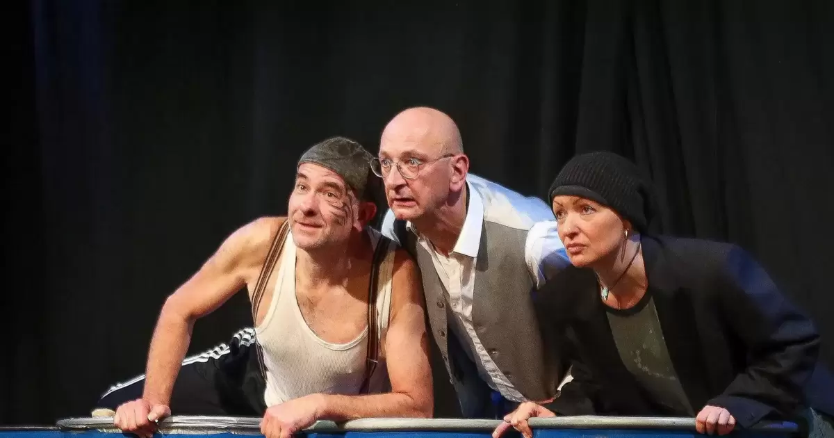 Theatergruppe „Prisma“ zeigt Max Frischs „Biedermann und die