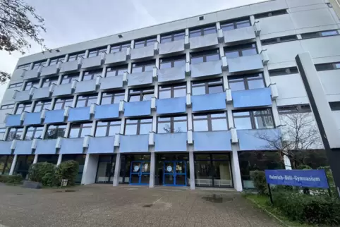 Unter dem Motto „Kleine Schule, viele Möglichkeiten“ wagt das Heinrich-Böll-Gymnasium in Mundenheim mit seinen rund 440 Schülern