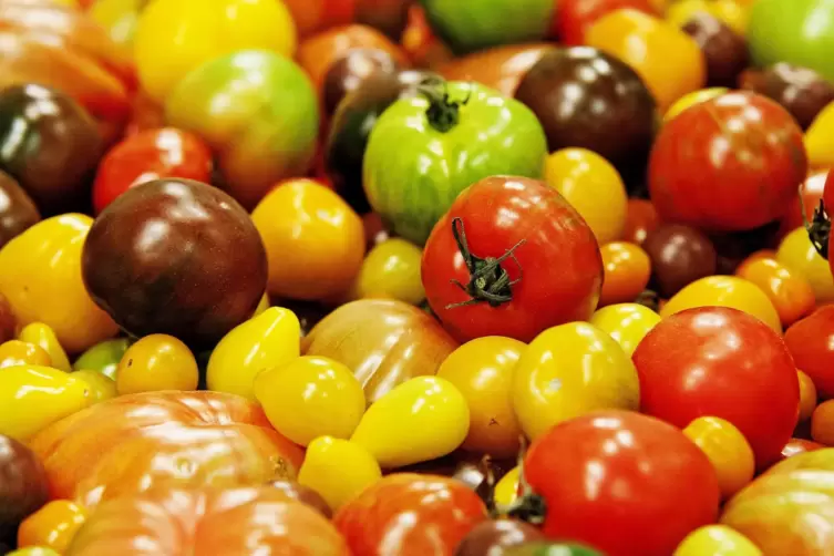 Bei manchen Lebensmitteln wie Tomaten gab es laut Vebraucherzentrale NRW riesige Preissprünge.