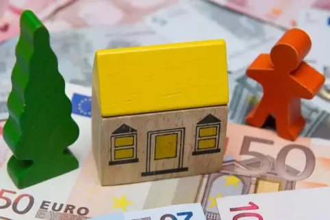 Müssen tiefer in die Tasche greifen: Haus- und Grundbesitzer. 