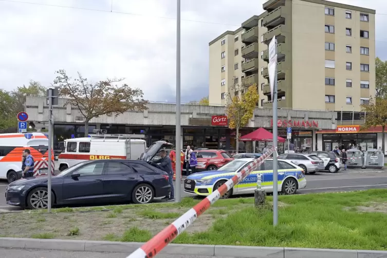 Bluttat in Oggersheim am 18. Oktober: In der Comeniusstra&szlig;e wurde der mutma&szlig;liche T&auml;ter durch Polizeisch&uuml;sse gestoppt.