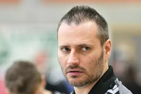 Co-Trainer Klaus-Peter Weinert ersetzte in Budenheim SV 64-Chefcoach Stefan Bullacher.